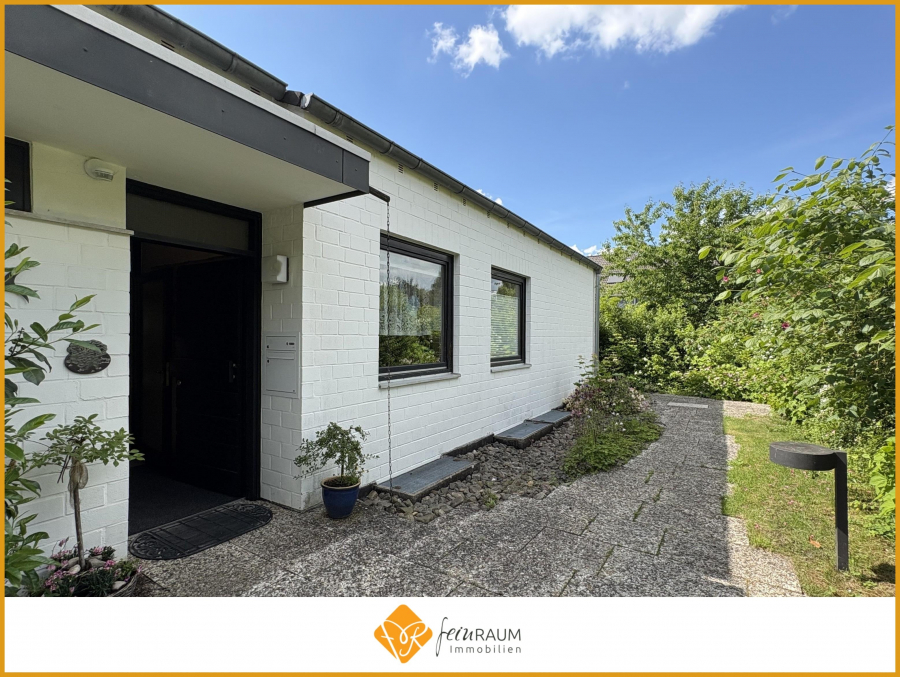 Repräsentatives Einfamilienhaus mit Einliegerwohnung in Geismar, 37085 Göttingen, Einfamilienhaus