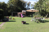 Garten mit viel Platz für Kinder, Freizeit und Erholung - Großzügiges, saniertes Familienhaus mit weitläufigem Garten