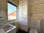 Badezimmer mit Dusche - Geräumige 3 Zimmerwohnung im Herzen von Geismar