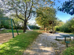 ... zum Spielplatz - Architektenhaus mit viel Platz für die Familie