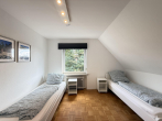Schlafzimmer OG 2 - Ein Haus. Zwei Einheiten. Viele Möglichkeiten
